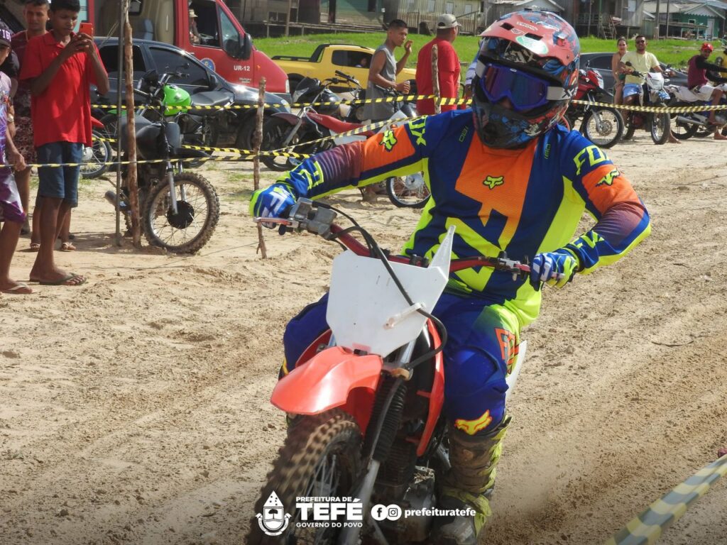 Torneio de motocross com apoio da Prefeitura volta agitar a Praia da Ponta  Branca - Prefeitura Municipal de Tefé