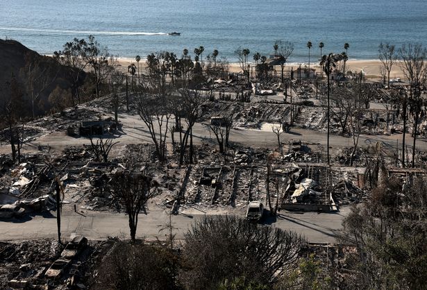 Uma vista do Pacific Palisades Bowl Mobile Estates que foi destruído pelo incêndio em Palisades